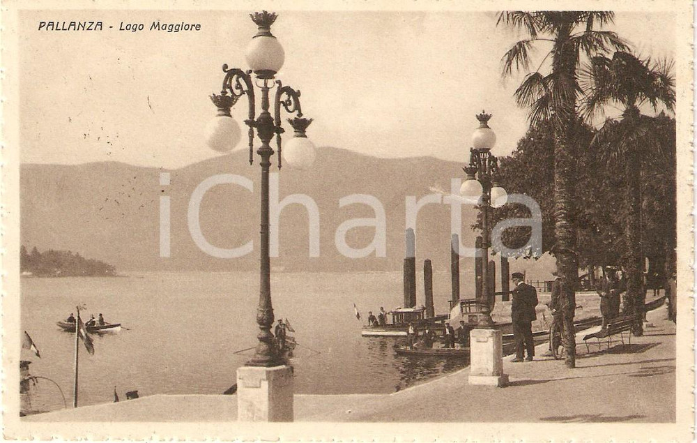 Cartolina originale da collezione 1941 VERBANIA PALLANZA Il lungolago e una barca a remi Cartolina ANIMATA FP VG 1
