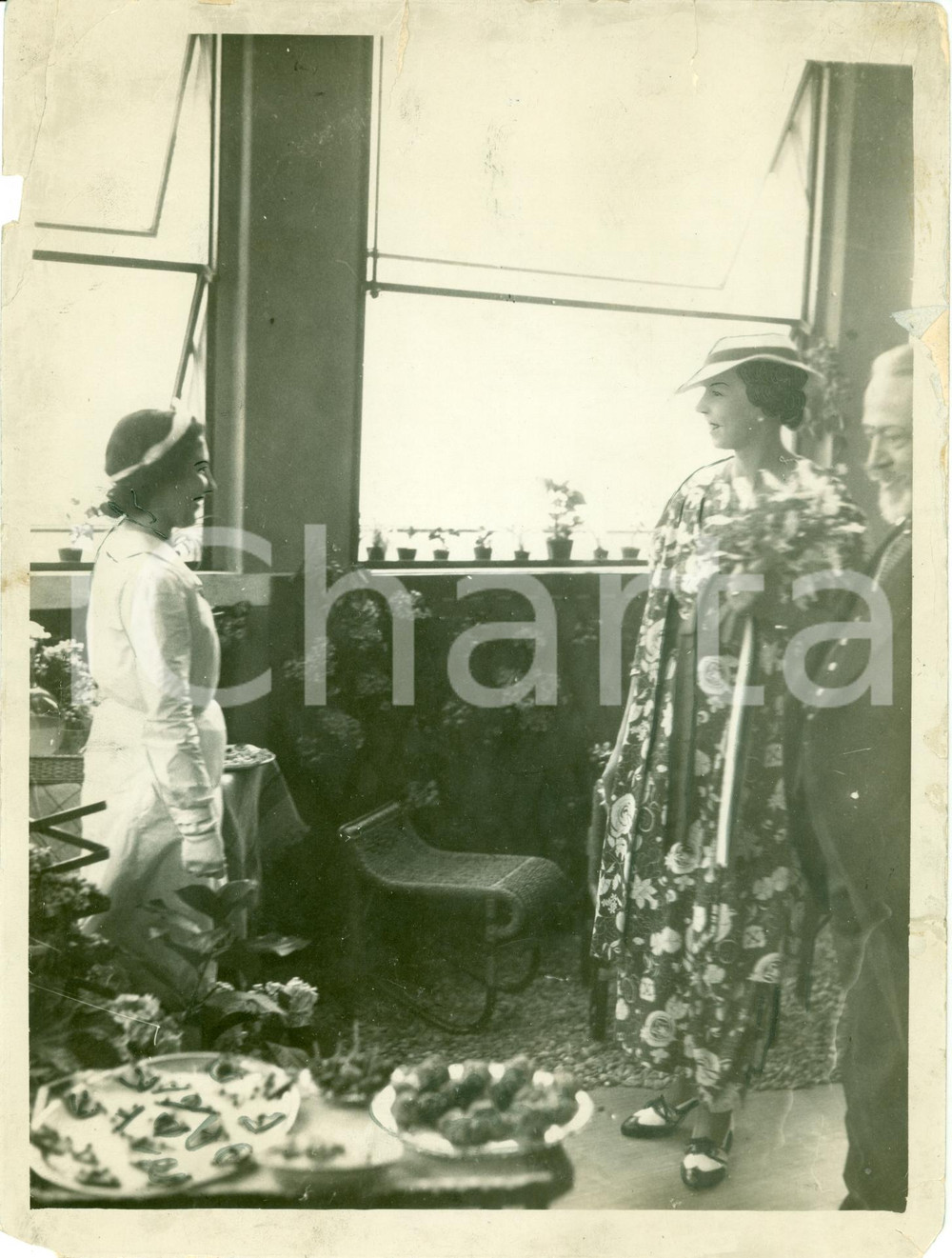 Fotografia d epoca originale 1937 MILANO Maria José di SAVOIA visita Scuola MARTIGNONI Foto DANNEGGIATA 1
