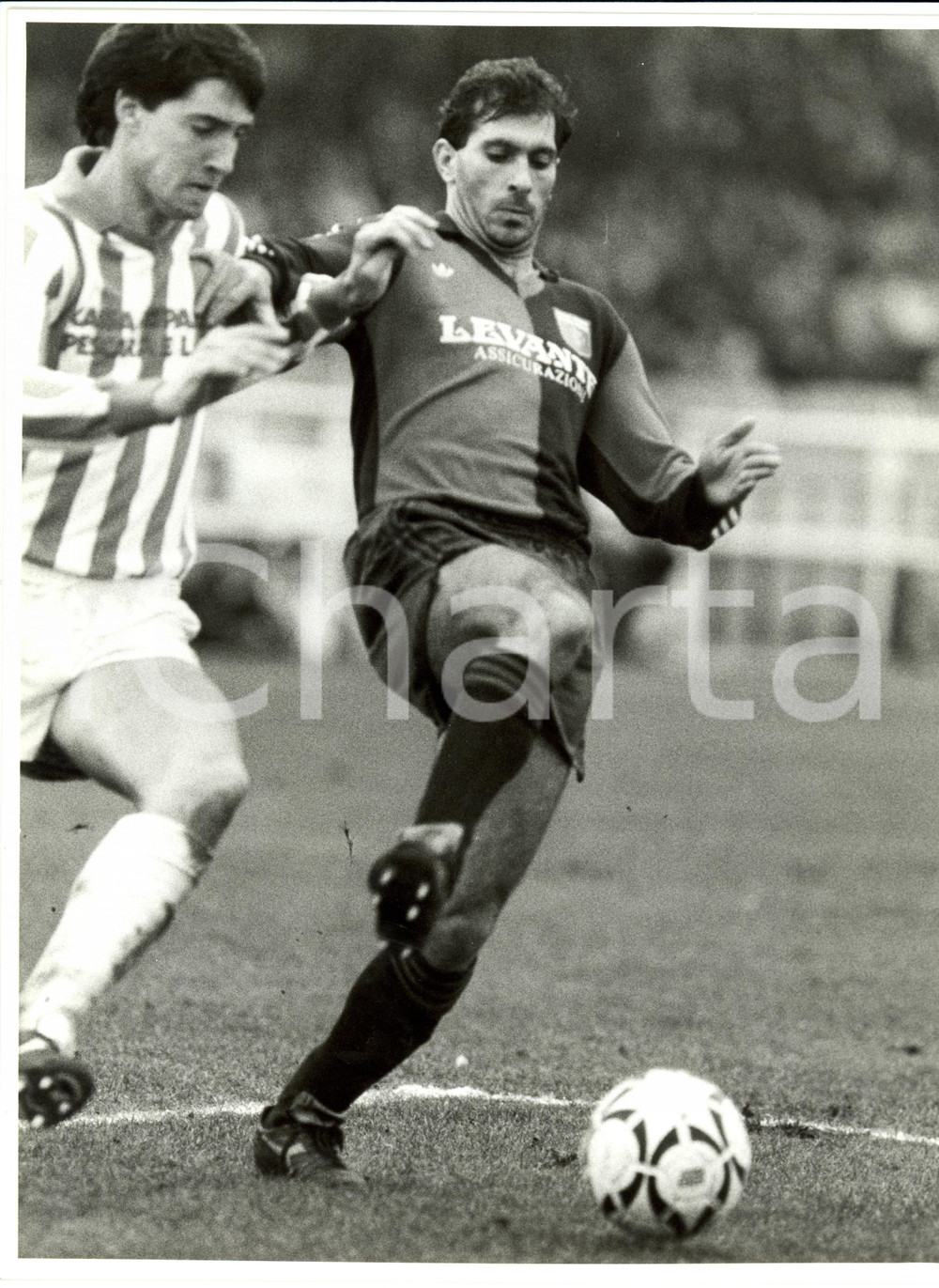 Fotografia d epoca originale 198687 ITALIA Calcio GENOA Loriano CIPRIANI Assicurazioni LEVANTE Foto 22 x 29 1
