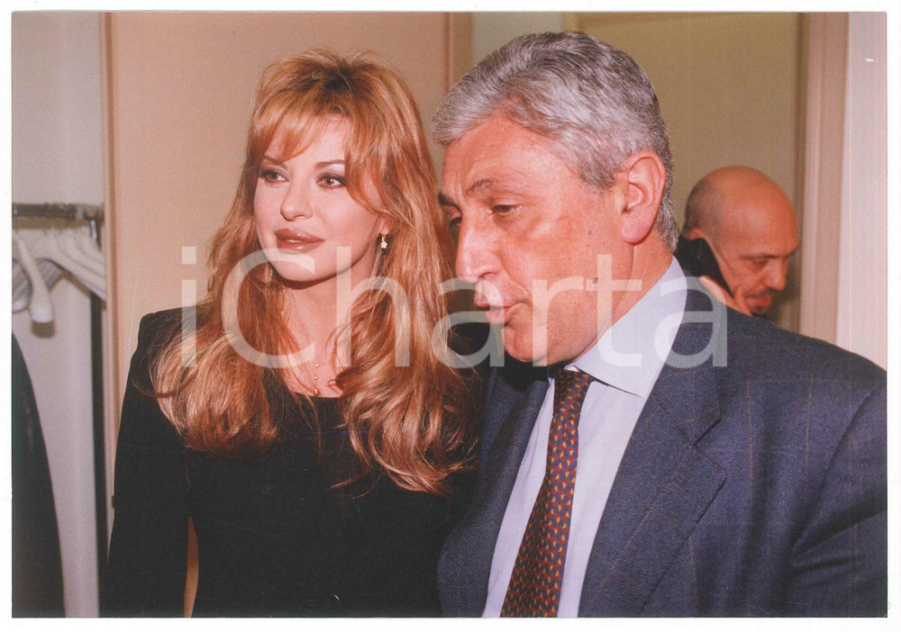 Fotografia d epoca originale 2000 ca COSTUME ITALIA  Alba PARIETTI  Antonio BASSOLINO  Foto 2 1