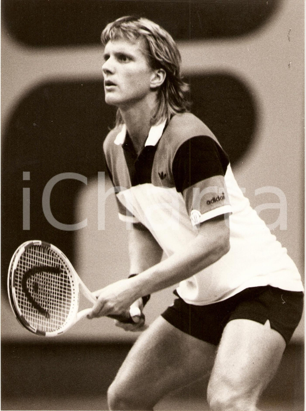 Fotografia d epoca originale 1980 ca JUGOSLAVIA Tennis Marko OSTOJA durante un incontro Sponsor ADIDAS Foto 1