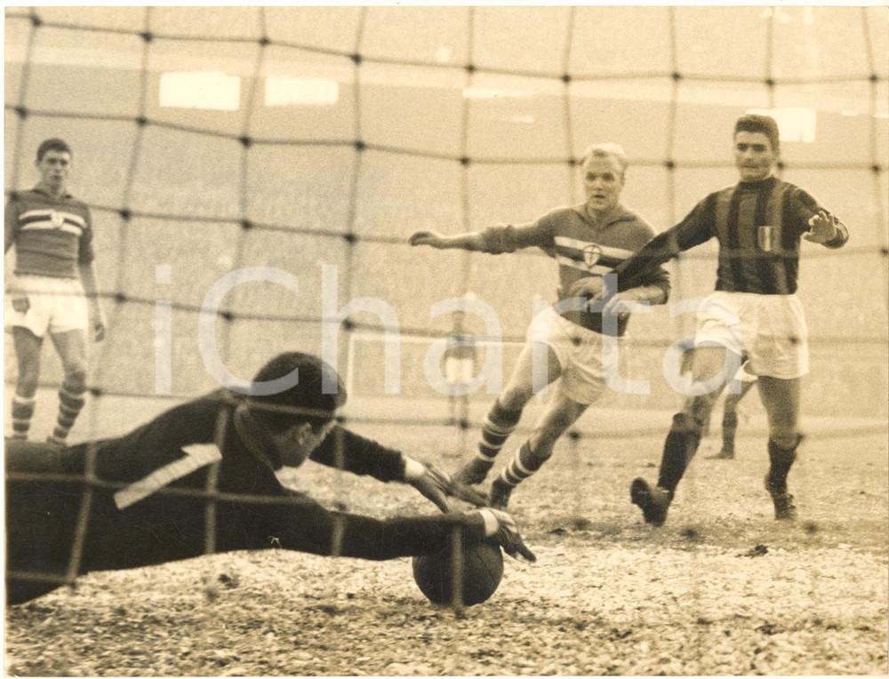 1960 MILANO CALCIO Milan-Sampdoria 4-0 - Parata di Luciano ALFIERI *Foto 24x18