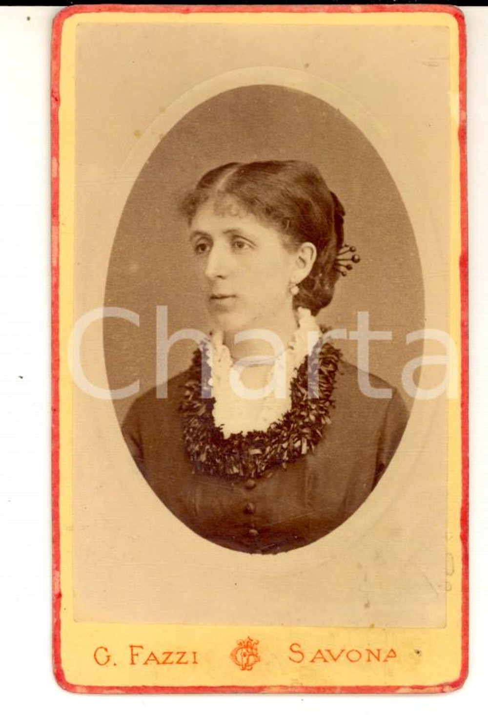 Fotografia d epoca originale 1880 ca SAVONA Ritratto di donna con colletto a frange Fotografia studio FAZZI 1