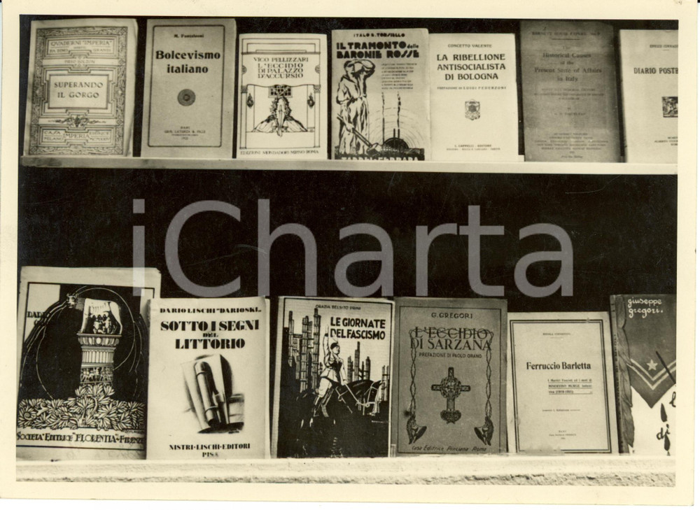 Fotografia d epoca originale 1932 ROMA Palazzo Esposizioni Mostra della Rivoluzione FASCISTA Stand dei libri 1