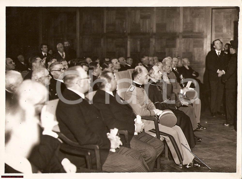 Fotografia d epoca originale 1933 MILANO Cardinal Ildefonso SCHUSTER ascolta Agostino GEMELLI alla CATTOLICA 1