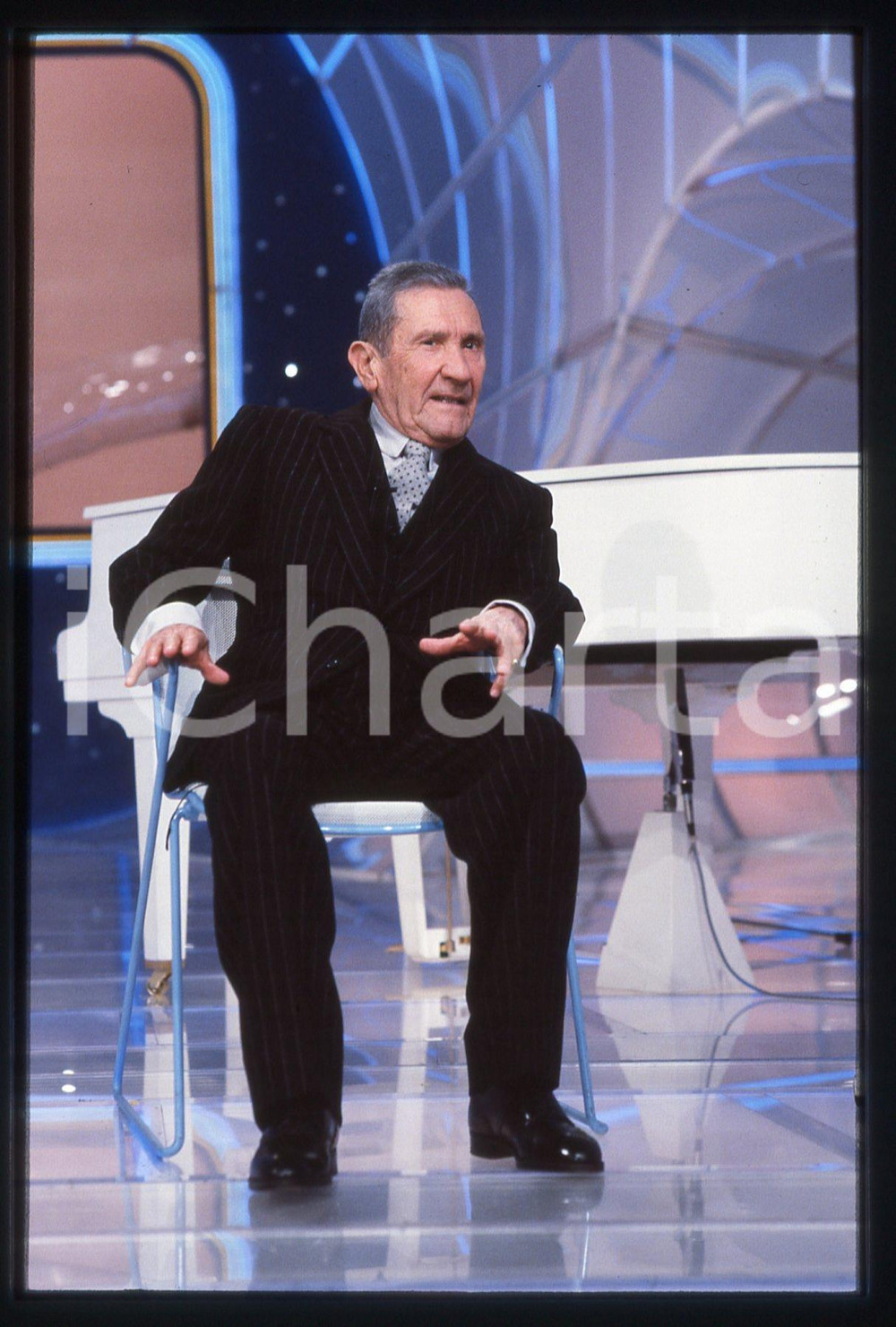 35mm vintage slide*1985ca TELEVISIONE Paolo STOPPA ospite in una trasmissione 7