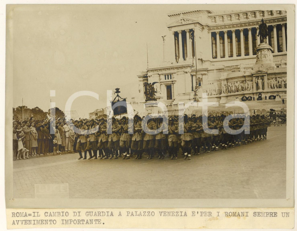 Fotografia d epoca originale 1939 ROMA Palazzo Venezia   Cambio della guardia  Attilio TERUZZI Foto 1