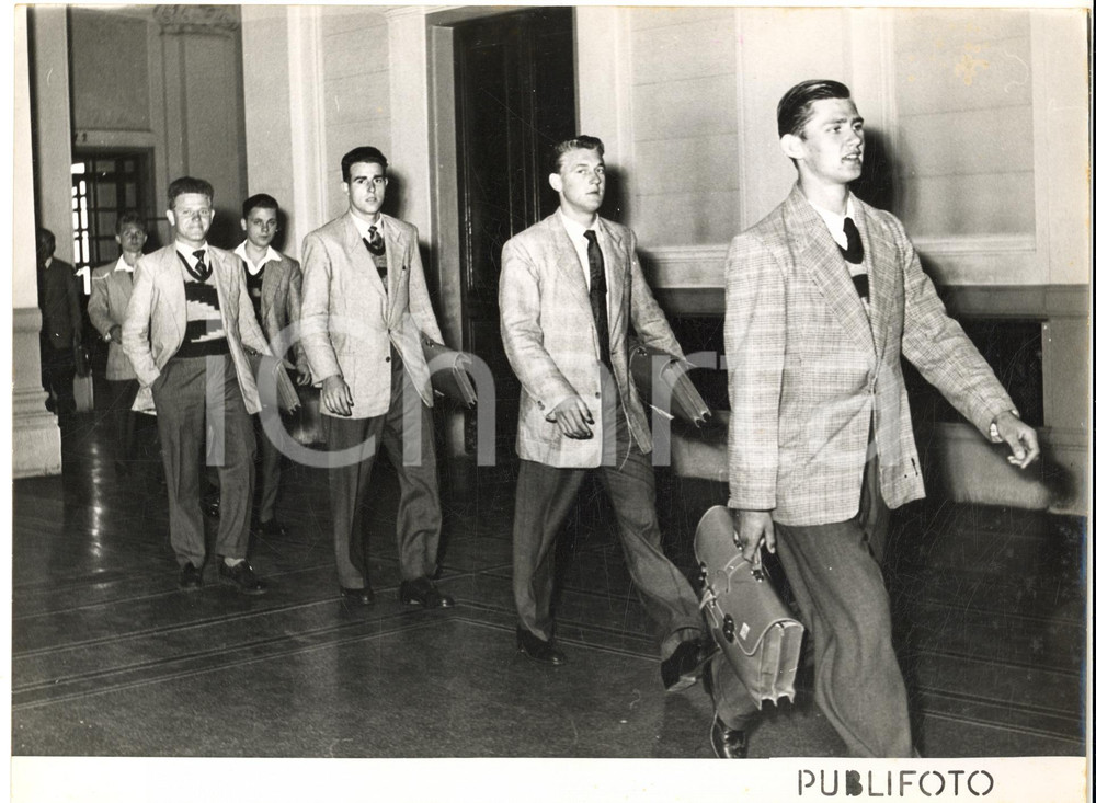 1954 GENOVA Sbarco studenti Legione Straniera rimpatriati per protesta SAAR (2)