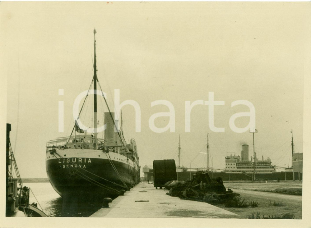 Fotografia d epoca originale 1938 GENOVA Piroscafo LIGURIA trasporta coloni in LIBIA Fotografia 1
