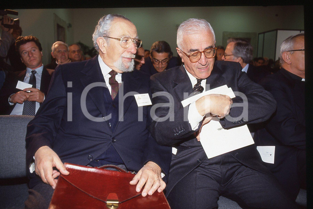35mm vintage slide* 1993 ROMA Giuseppe CUCCIA Pierluigi SPADOLINI a un convegno