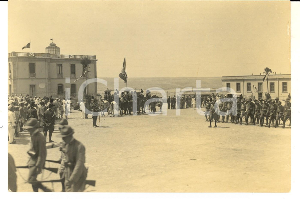 Fotografia d epoca originale 1930 ca LIBIA Schieramento di ALPINI per cerimonia militare Foto 17x11 cm 1