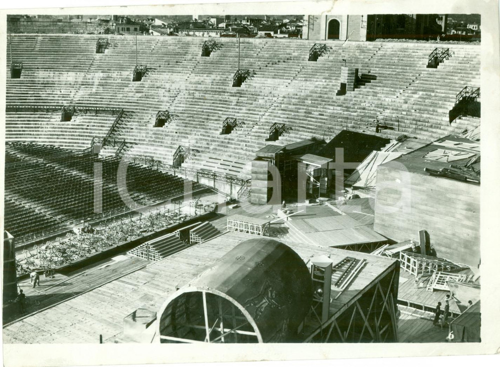 Fotografia d epoca originale 1938 VERONA All ARENA si allestisce palco per NABUCCO Fotografia 1