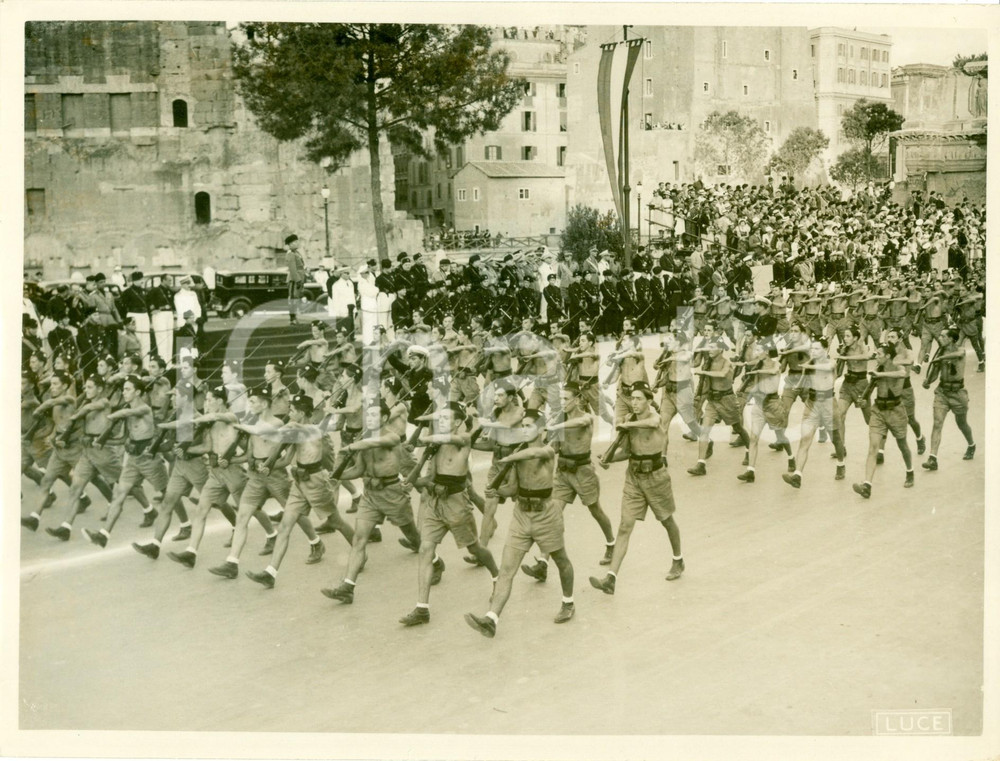 Fotografia d epoca originale 1936 ROMA Benito MUSSOLINI a sfilata Avanguardisti CAMPO DUX Via dell IMPERO 1