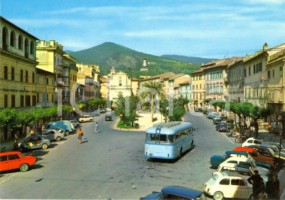 Cartolina originale da collezione 1960 ca POGGIO MIRTETO (RI) Piazza Martiri *Cartolina VINTAGE Animata corriera 5 1