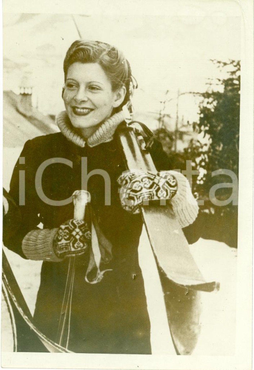 Fotografia d epoca originale 1939 Attrice MICHELINE CHEIREL in tenuta da sciatrice FOTOGRAFIA 1