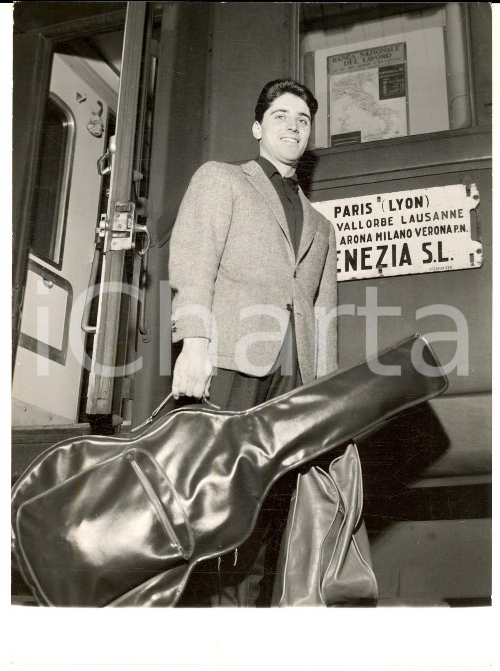 1959 MILANO Arrivo del cantante Sacha DISTEL per uno spettacolo - Foto 13x18