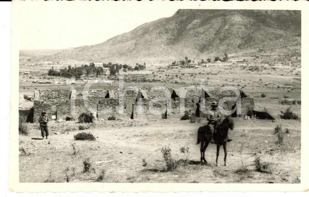 Fotografia d epoca originale 1940 AOI ETIOPIA ? Militare italiano parte in perlustrazione Foto cartolina 1