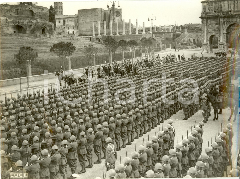 Fotografia d epoca originale 1935 ROMA Festa dello STATUTO Vitorio Emanuele III Rivista truppe Fotografia 1