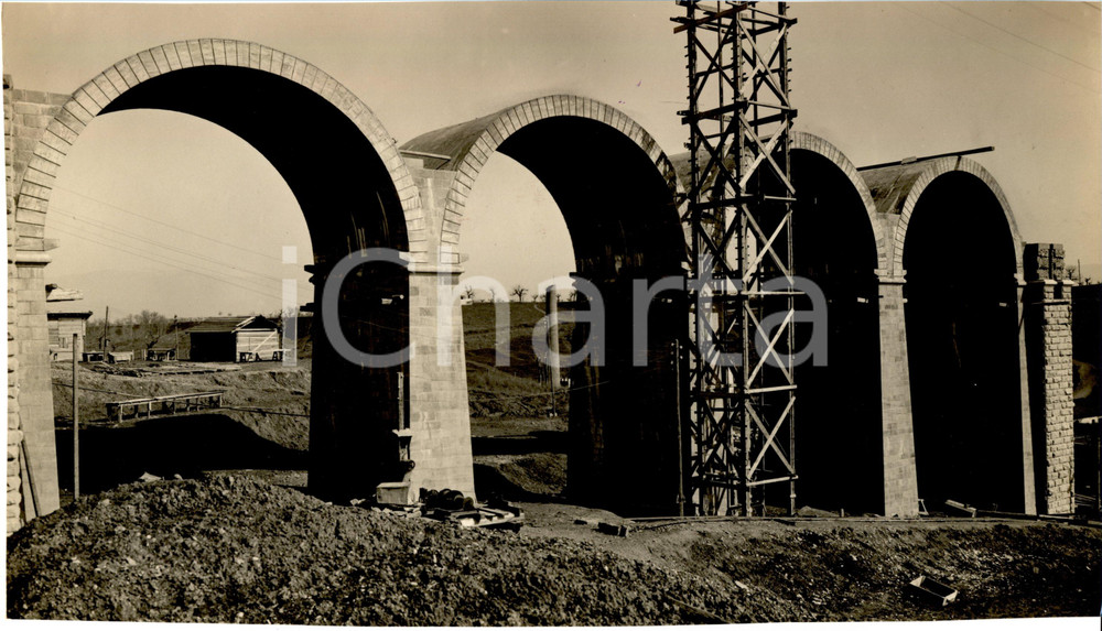 Fotografia d'epoca originale 1930 AREZZO Particolare costruzione ponte di PRATANTICO 1