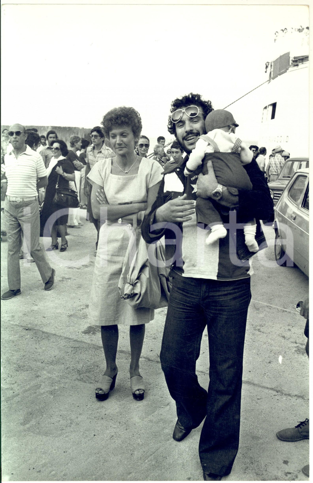 1970 ca ITALIA Augusto MARTELLI al porto con la famiglia (1) - Foto 20x30 cm