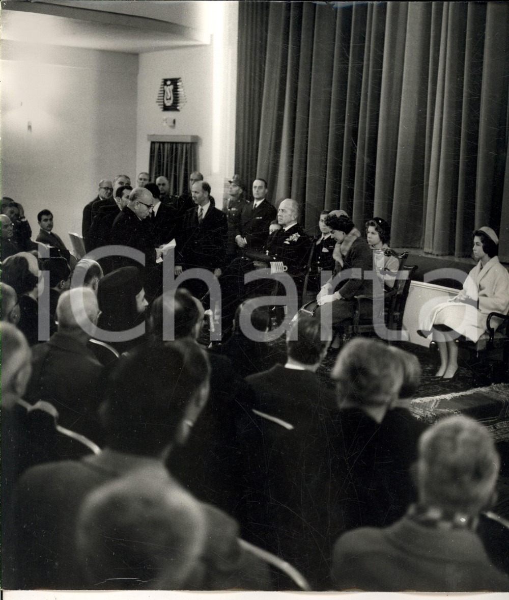 Fotografia d epoca originale 1960 ca GRECIA La famiglia reale riceve i visitatori Fotografia 24x26 cm 1