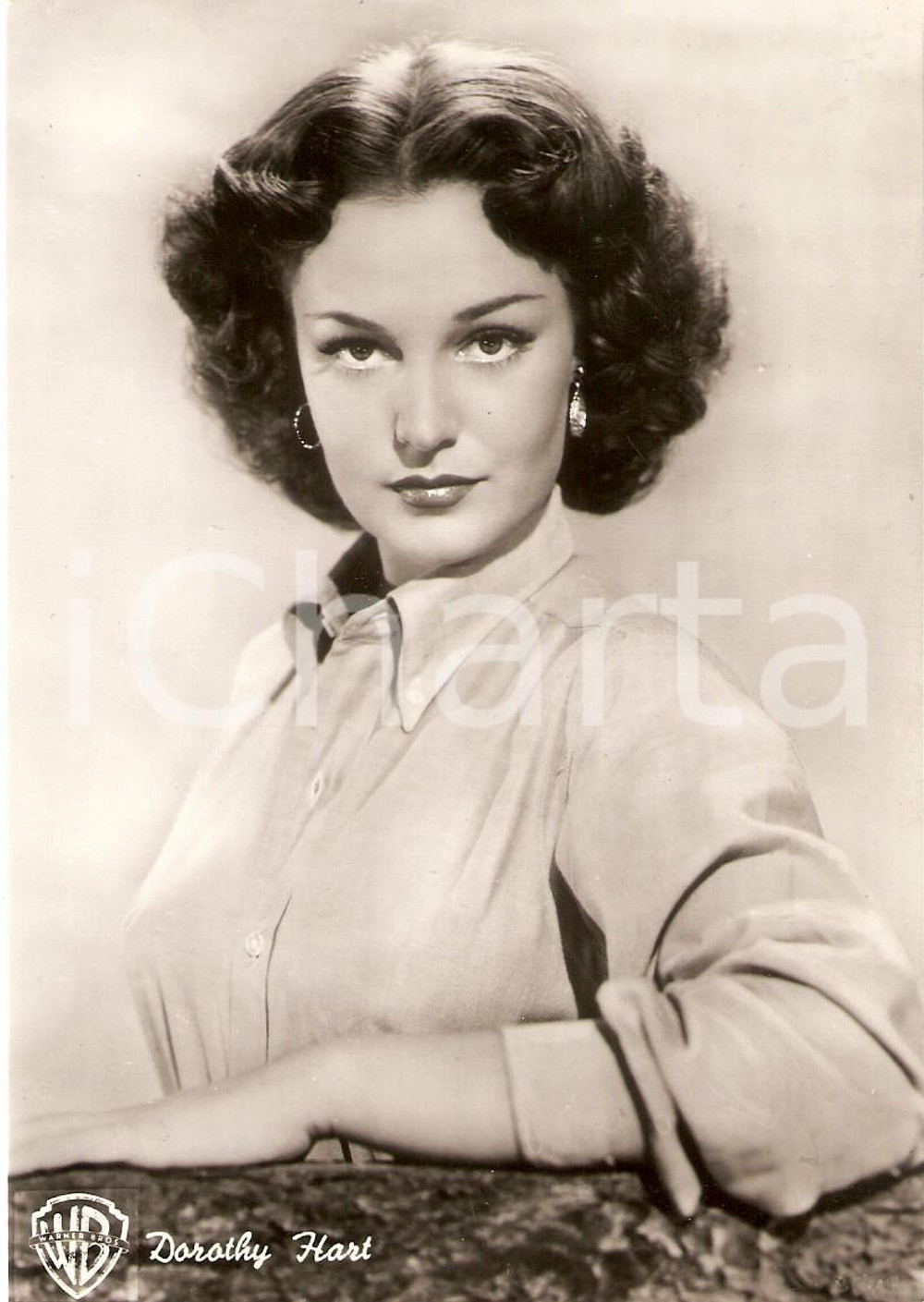 Cartolina originale da collezione 1955 ca CINEMA Actress Dorothy HART Portrait with earrings *Cartolina FG NV 1