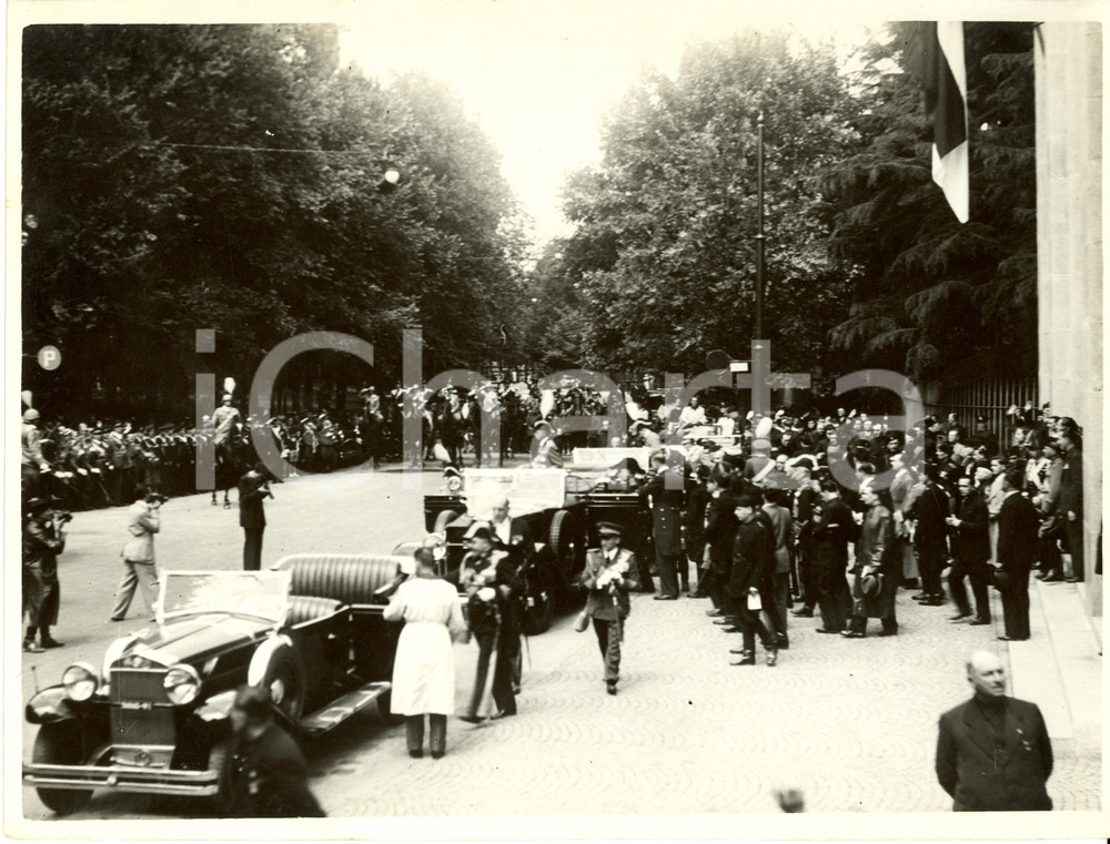 Fotografia d epoca originale 1936 MILANO VI Fiera TRIENNALE Corteo Vittorio Emanuele III inaugurazione Foto 1