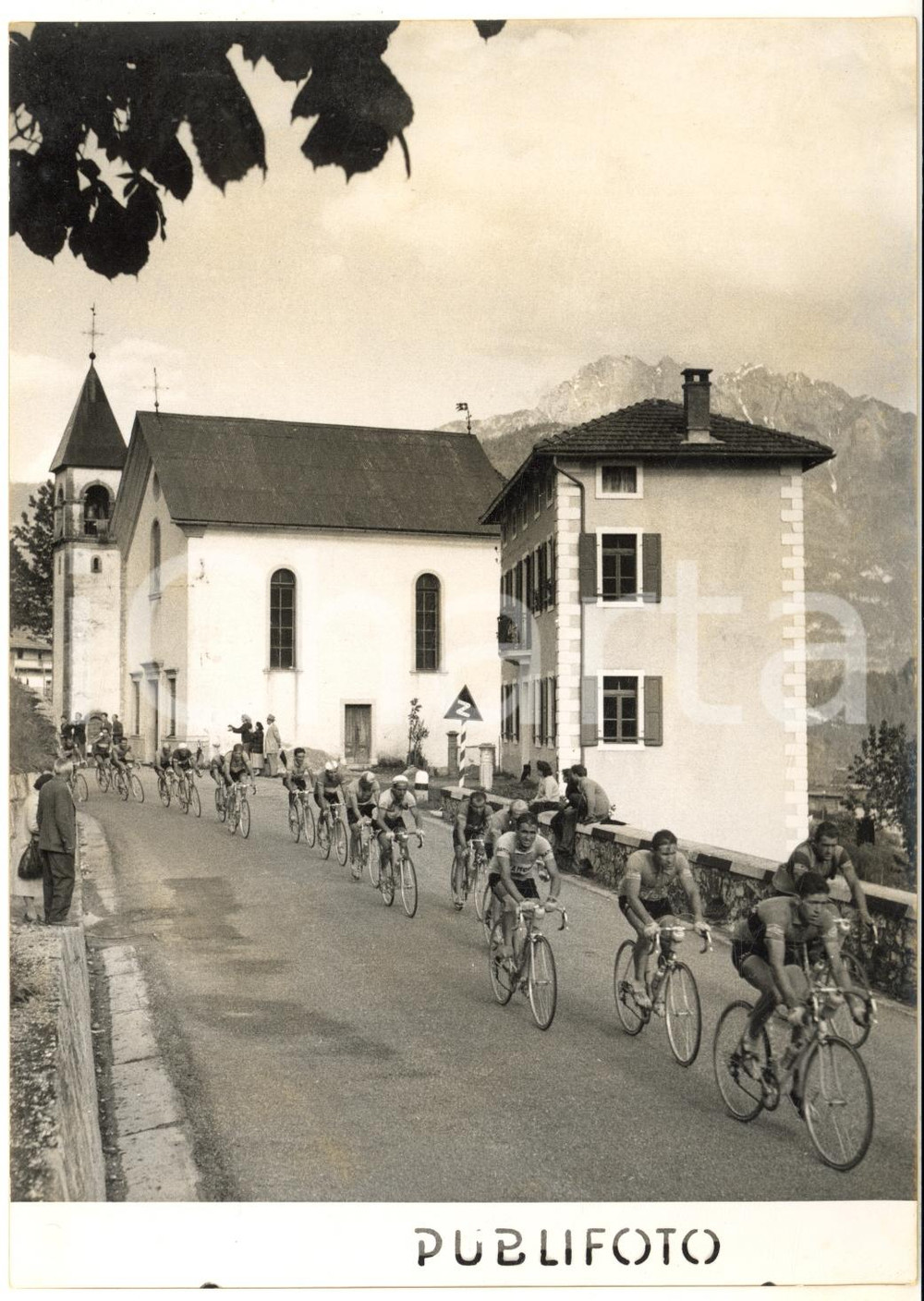 1955 CICLISMO GIRO D'ITALIA Passaggio del gruppo nel CADORE - Foto 13x18 cm