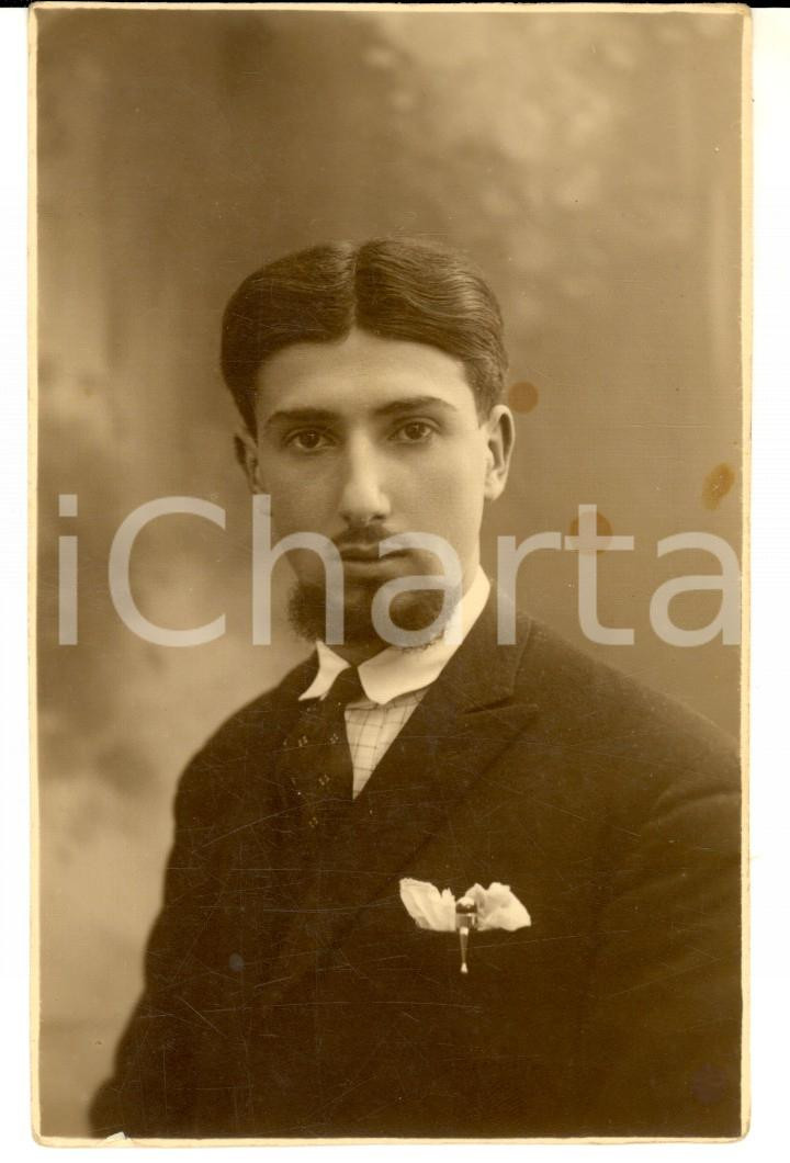 Fotografia d epoca originale 1946 VALENZA PO AL Ritratto maschile con fiore all occhiello Foto IVALDI 1