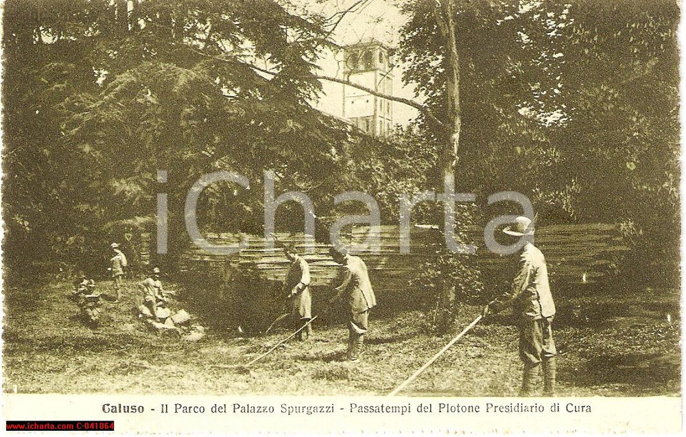 Cartolina originale da collezione 1917 CALUSO (TO) Parco del Palazzo Spurgazzi - Alpini 1