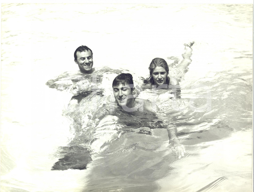 1960 SANTA MARGHERITA LIGURE Gilda LOUSEK e Andrzej MUNK in piscina *Foto