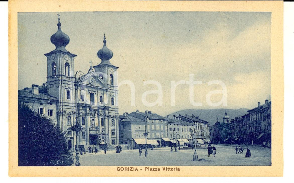Cartolina originale da collezione 1920 ca GORIZIA Veduta di piazza VITTORIA Cartolina postale ANIMATA FP NV 1