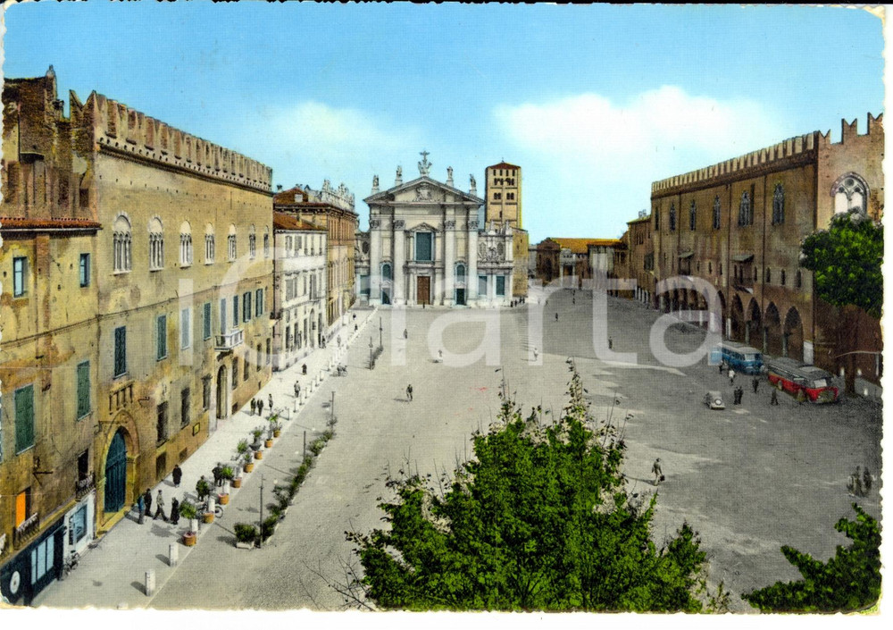 Cartolina originale da collezione 1960 MANTOVA Piazza Sordello ANIMATA Cartolina FG VG 1