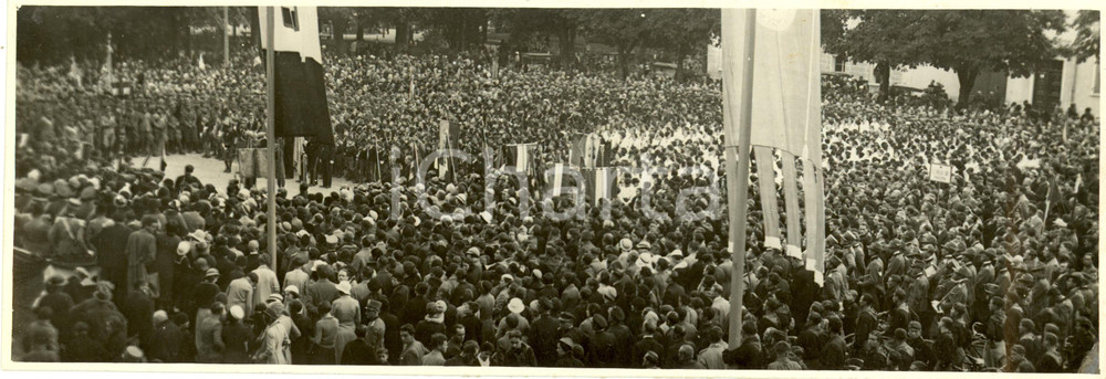 Fotografia d epoca originale 1933 GORIZIA Grande folla alle celebrazioni per Anniversario MARCIA su ROMA Foto 1