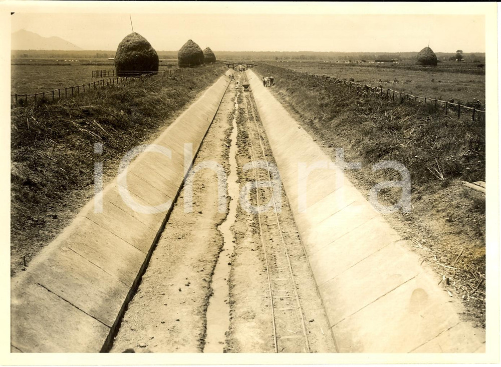 Fotografia d'epoca originale 1925 ca TERRACINA (LT) Canale botte inferiore ANIMATA 1