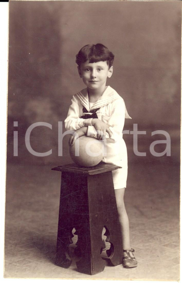 1922 PARMA Ritratto di bambino con la palla - Foto cartolina Marcello PISSERI