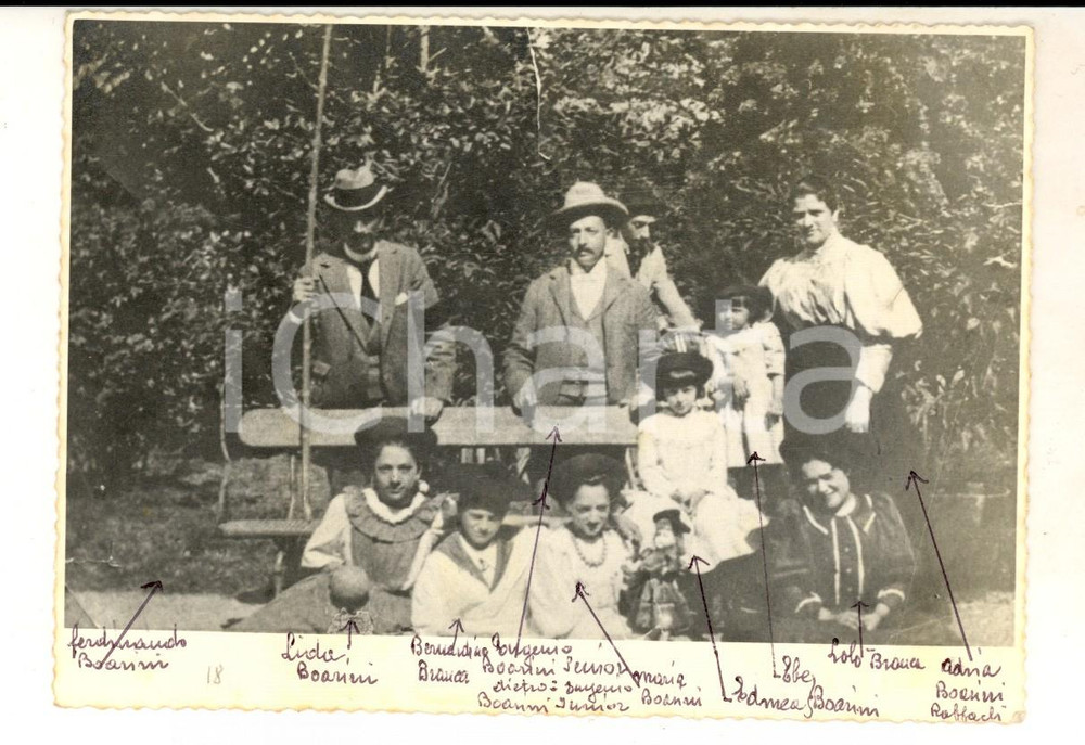 Fotografia d epoca originale 1950 ca MILANO Ritratto della famiglia BOARINI Foto C. ORNAGO 15x10 cm 1
