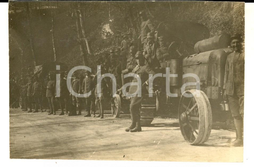 Fotografia d epoca originale 1917 WW1 VALLI DEI SIGNORI VI Sosta di un reggimento in marcia Foto 12x8 1