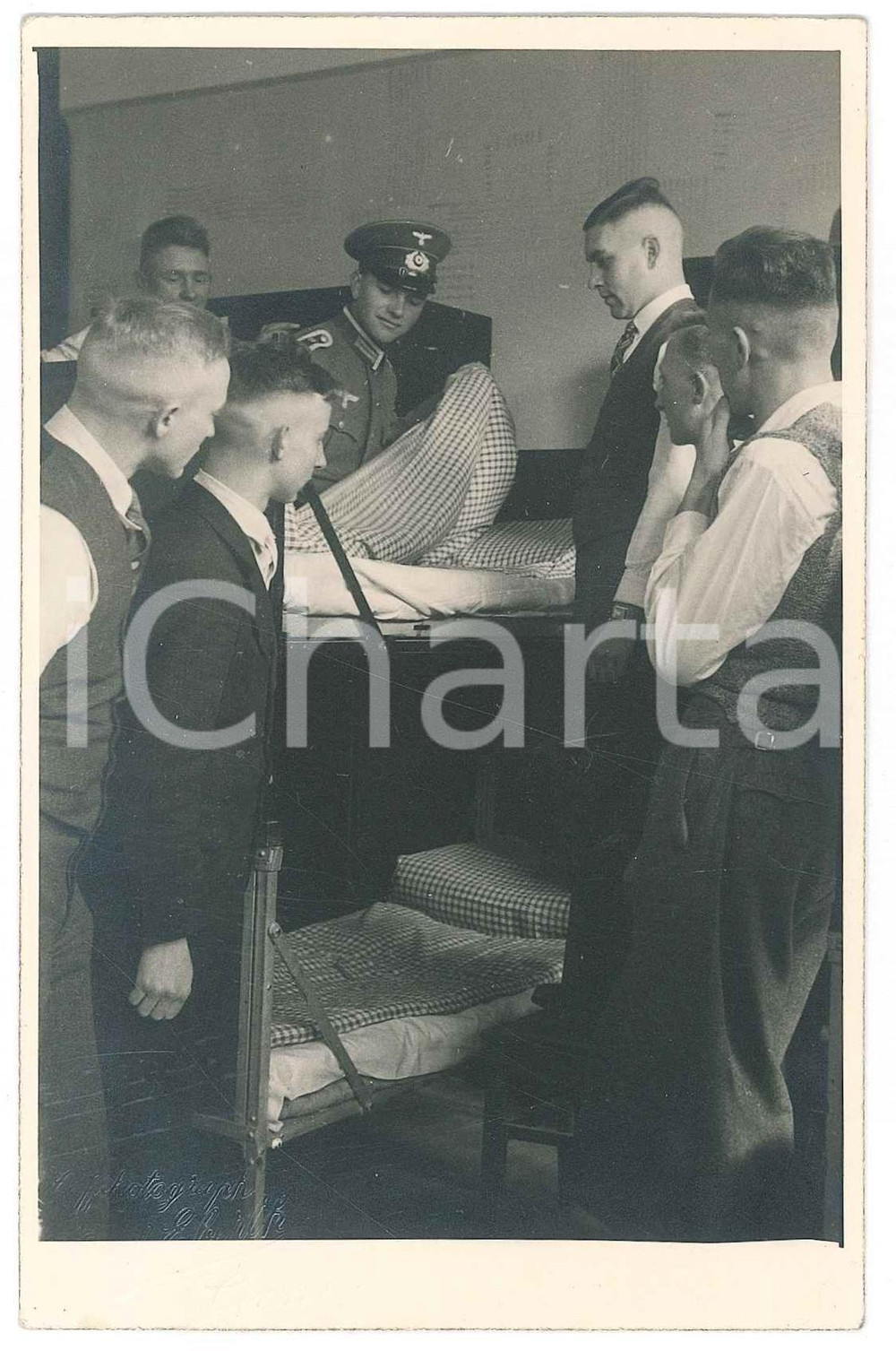 1936 KASSEL (GERMANY) 13 Komp. Inf. Rgt. 15 - Haus der neue Grenadier - Photo Fotografia originale d'epoca, con didascalia al verso.FOTOGRAFO: Carl Eberth - Cassel  GOOD/buono  Formato: 9x14 cm originale e autentica 1