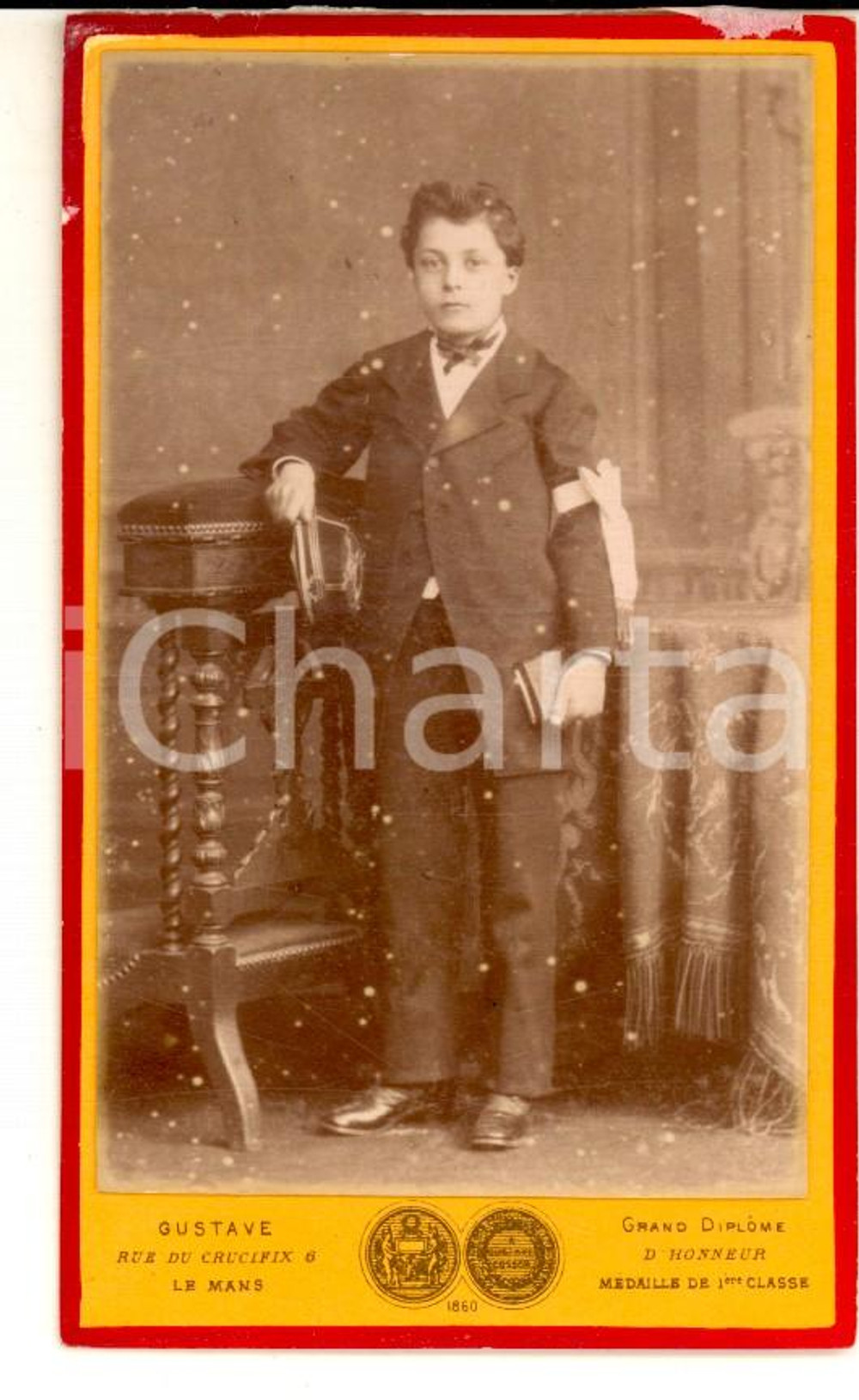 Fotografia d epoca originale 1870 ca LE MANS F Ritratto di bambino alla Prima Comunione Foto GUSTAVE CDV 1