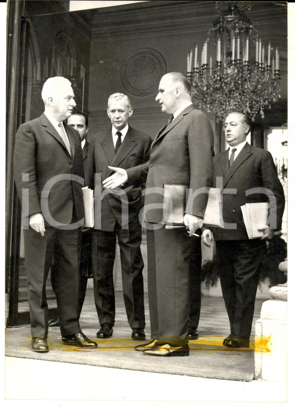 Fotografia d epoca originale 1970 ca PARIS Georges POMPIDOU durante un incontro diplomatico Foto 13x18 1