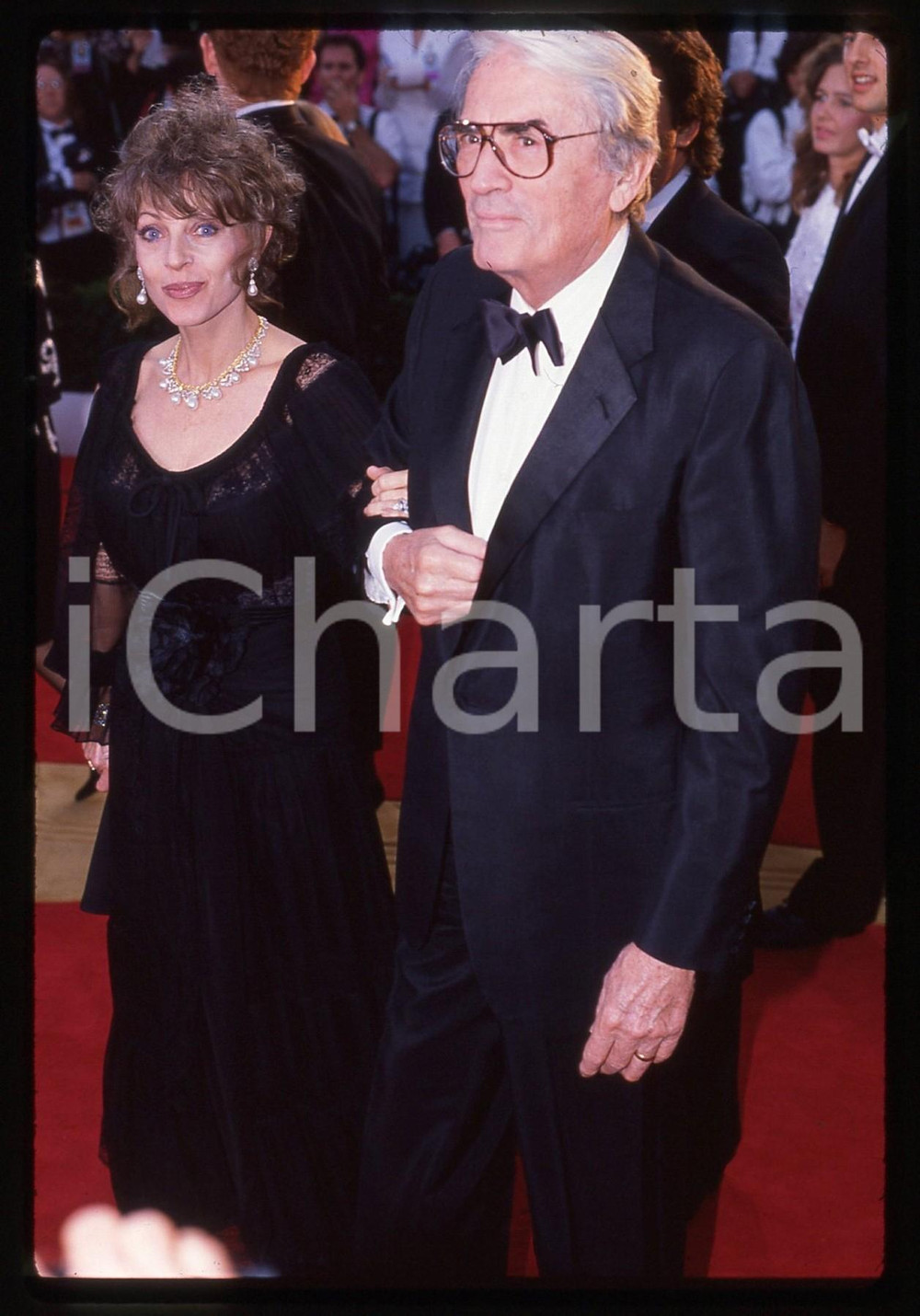 35mm vintage slide* 1990 ACADEMY AWARDS Gregory PECK Veronique PASSANI (1)
