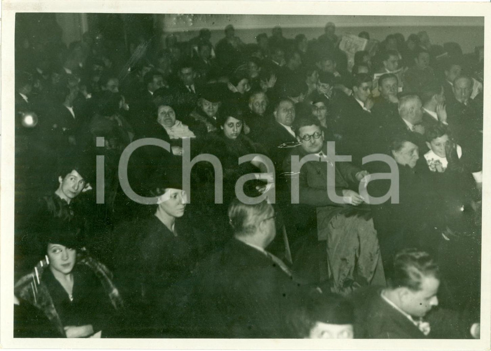 Fotografia d epoca originale 1937 MILANO Milanesi al Teatro ODEON per primo Sabato Musicale Fotografia 1