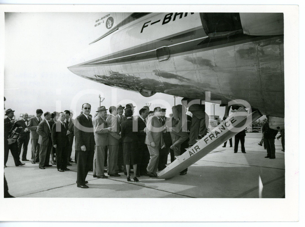 1959 TORINO CASELLE Inaugurazione bimotore Sud Aviation "Caravelle" AIR FRANCE Fotografia d'epoca con didascalia coeva.  CONDIZIONI: G (ma timbro al verso lievemente sovraimpresso) FORMATO: 18x13 cm     originale e autentica 1