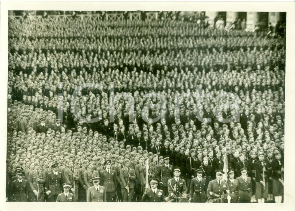 Fotografia d epoca originale 1939 ROMA Avieri a PIAZZA VENEZIA per XIV Anniversario fondazione AERONAUTICA 1