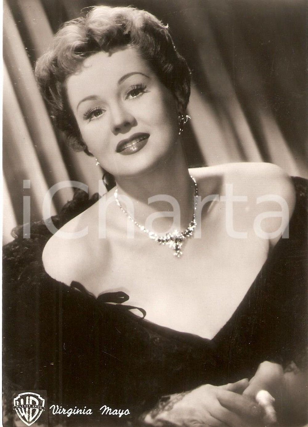 Cartolina originale da collezione 1950 ca CINEMA Actress Virginia MAYO wears necklace *Cartolina FG NV 1