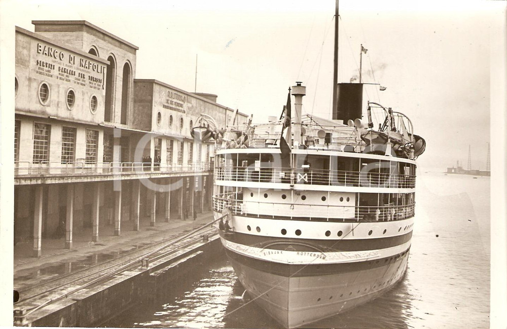 Fotografia d'epoca originale 1939 NAPOLI Primo viaggio piroscafo olandese SIBAJAK 1