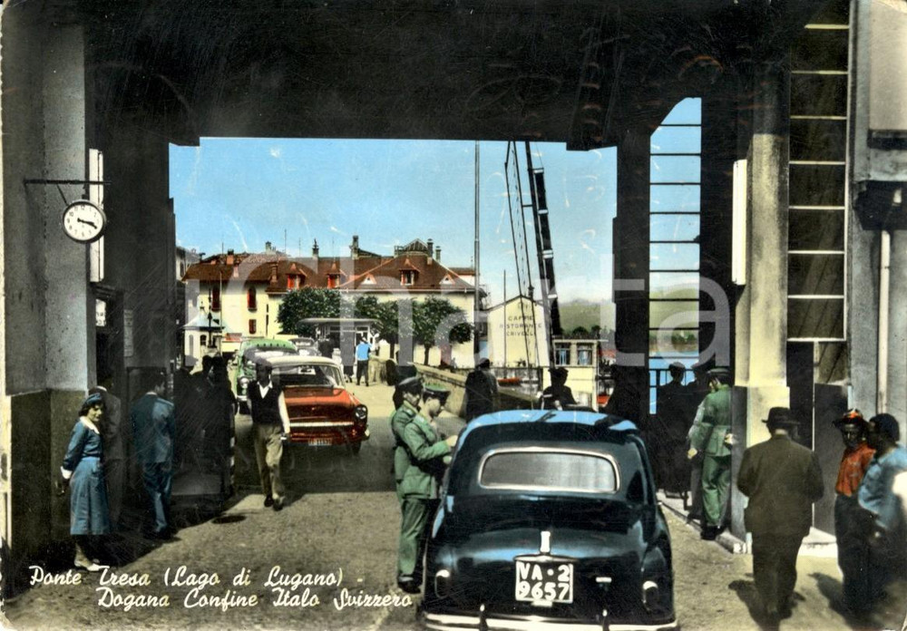 Cartolina originale da collezione 1960 ca PONTE TRESA (VA) Lago LUGANO Dogana *Cartolina ANIMATA con auto FG VG 1