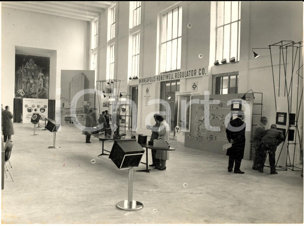 1958 MILANO TRIENNALE Mostra dell'Automazione - Stand Minneapolis-Honeywell FOTO