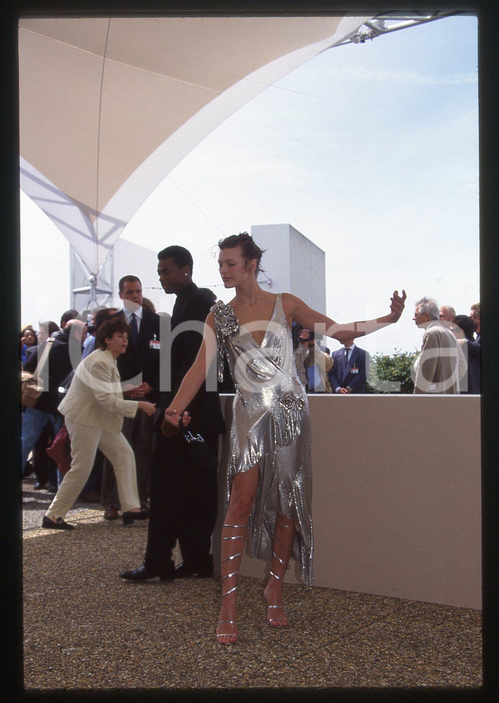 35mm vintage slide* 1997 FESTIVAL DI CANNES Milla JOVOVICH Ritratto attrice (2)